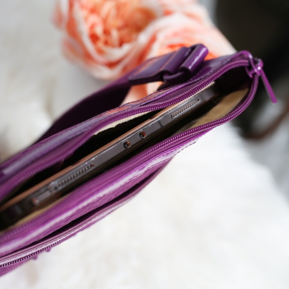 HOST PICK💜 Michael Kors Purple Tech Accessory Bag - Picture 4 of 5
